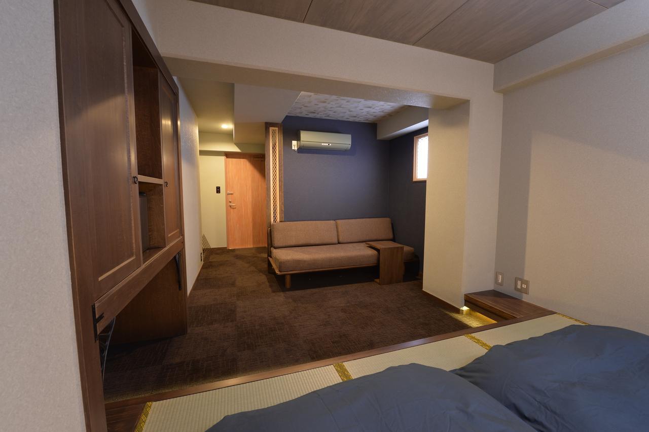 Kyoto Imperial Palace U.E.S Hotel Exterior photo